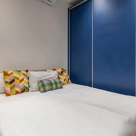 דירה Cozy For 4 In *
